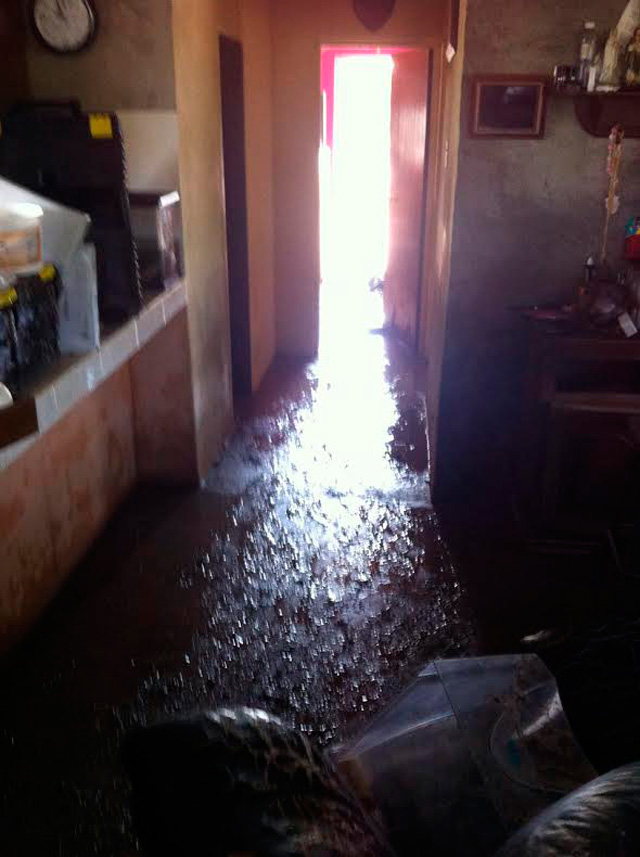 pierden-todo-por-el-agua1