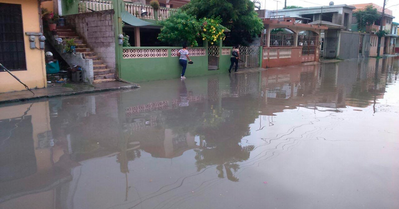 calle-inundada-en-madero