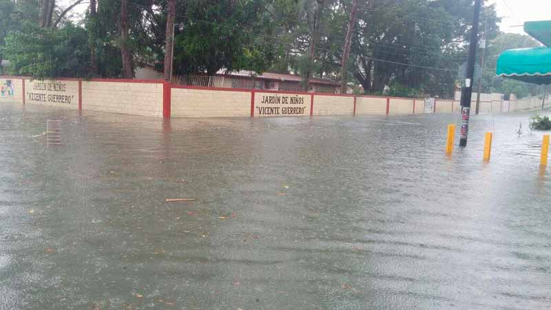 cierran-calle-por-hundimiento2