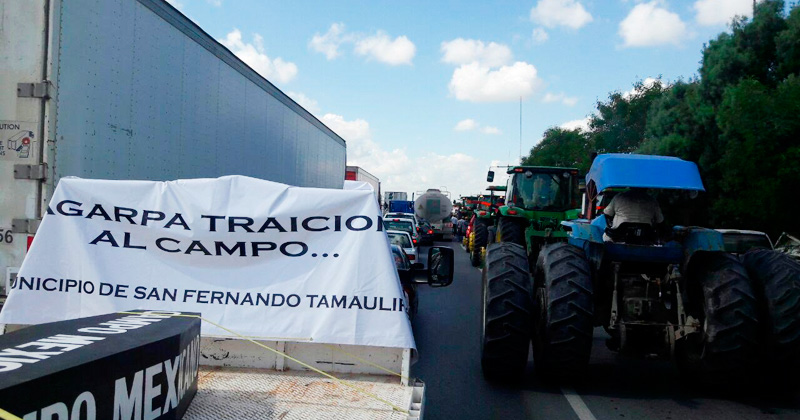 agricultores-del-norte-bloquean-carretera1
