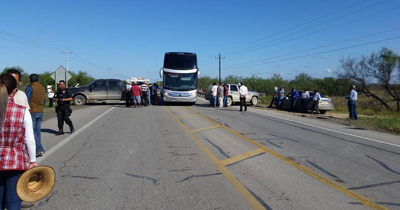 carretera-victoria-matamoros-bloqueo-2