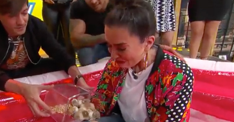 Humillan a Laura G en el programa de 'Todo un Show' #VIDEO Humillan a Laura G en el programa de 'Todo un Show' #VIDEO